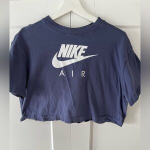 Nike women’s top 
Size medium